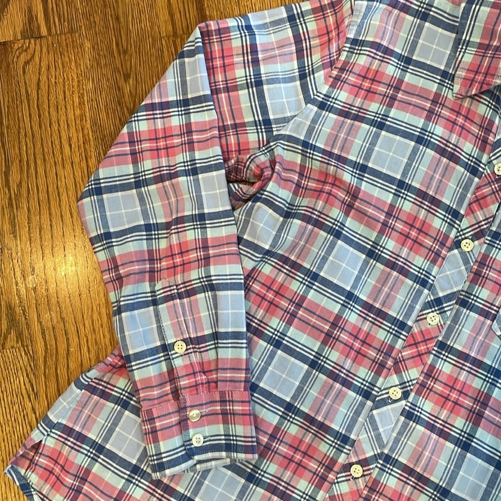 Women’s Vineyard Vines Button Down/Button Up Shirt. Size 8. - Picture 6 of 11